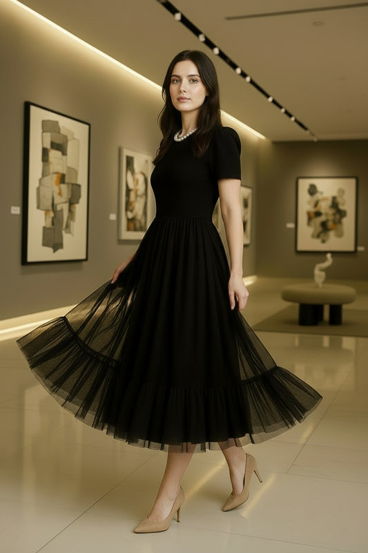 UV Atelier – Elegant Black Hepburn-Style Evening Gown