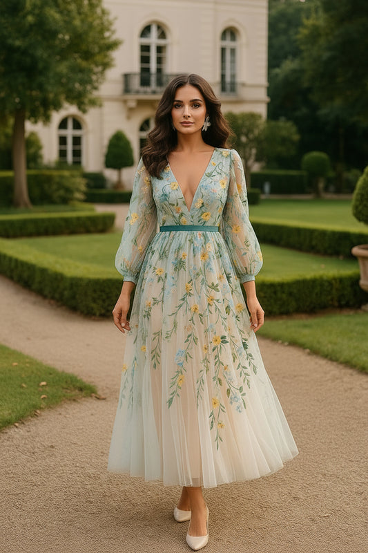 UV Atelier – Elegant Floral Tulle Evening Gown